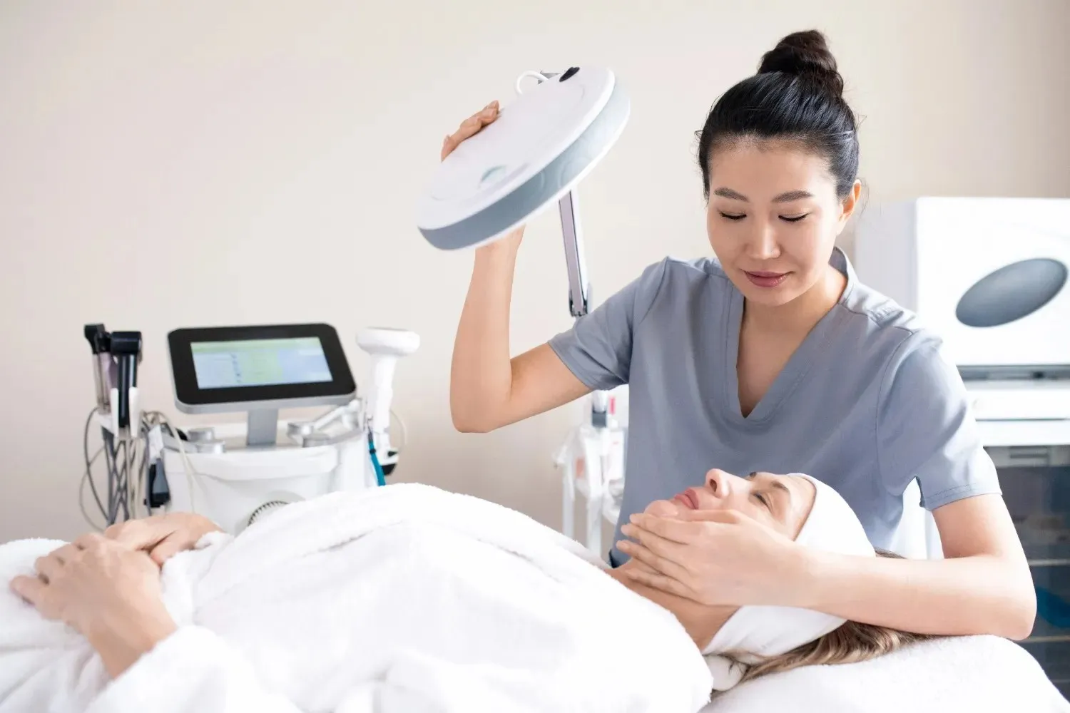 Hydrofacial treatment